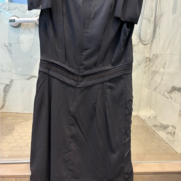 Forever 21 - Formal Dress - Classy Navy Dress - Cocktail Length - Sz Medium - Picture 4 of 4